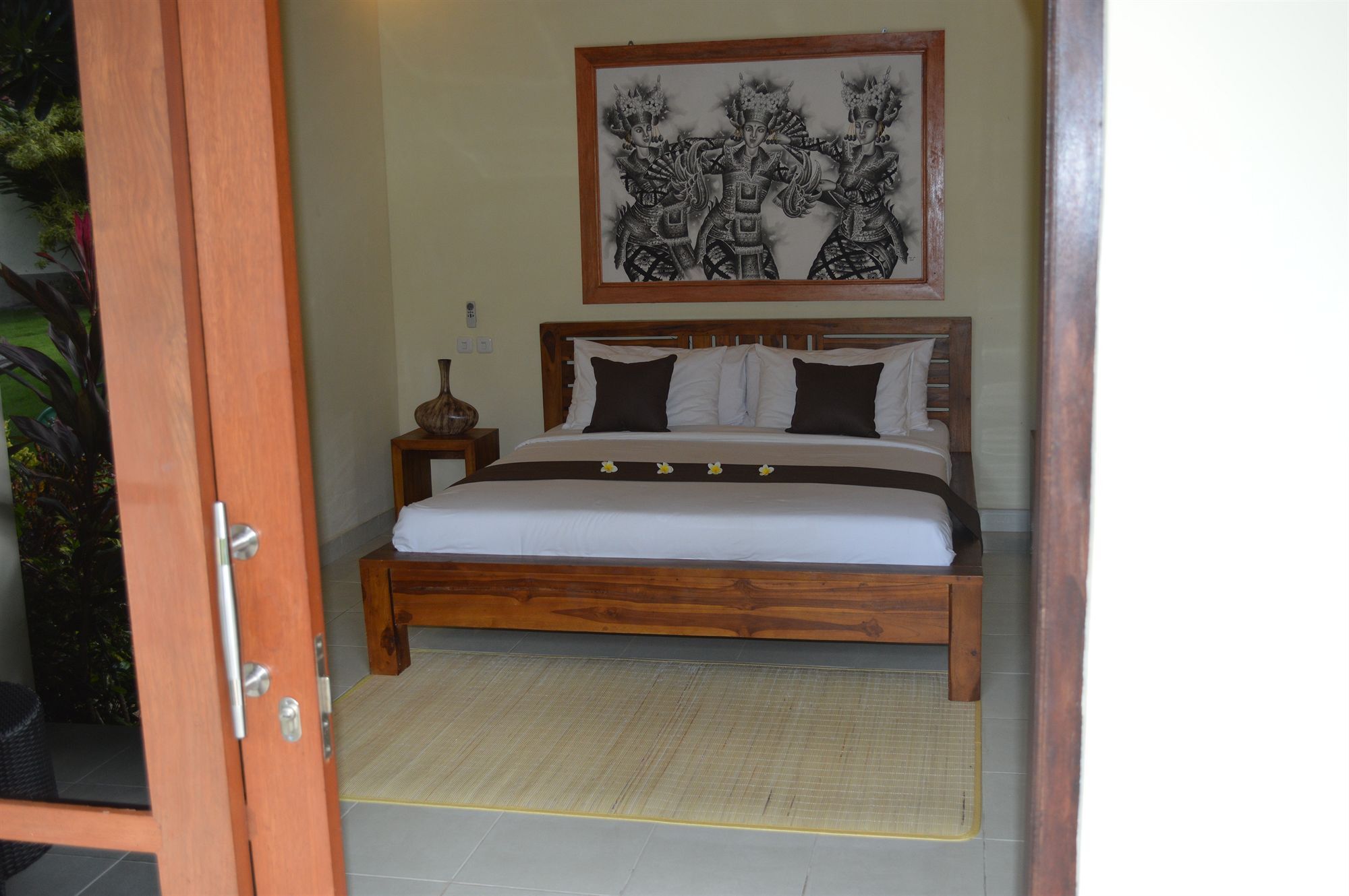 Ocean Sun Dive Resort Tulamben Екстериор снимка